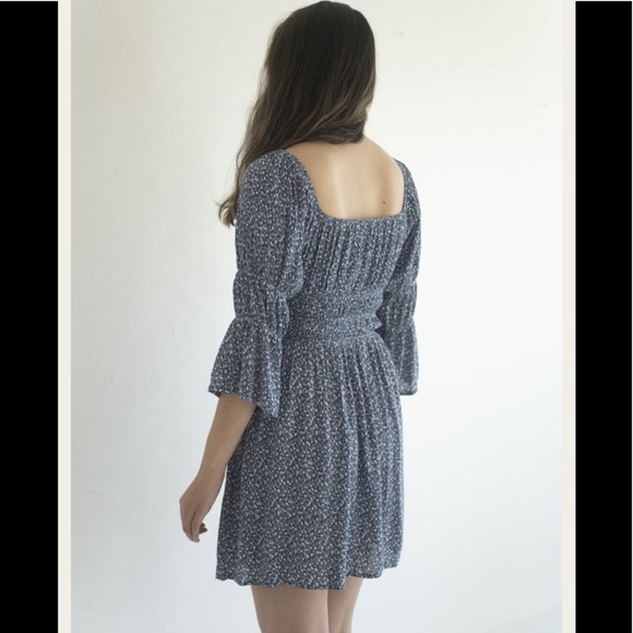 68. En Crème The Maggie Dress in Blue - Picture 5 of 17